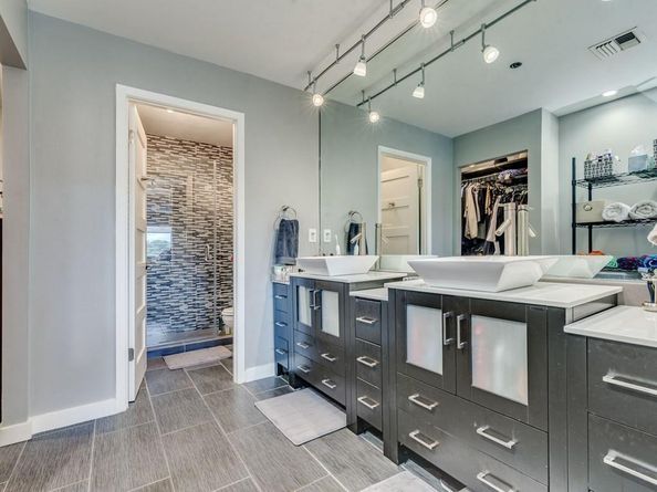 40 N Interstate 35 Highway 4A4, Austin TX 78701