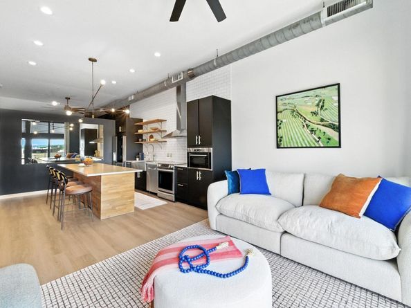 2124 E 6th ST 418, Austin TX 78702