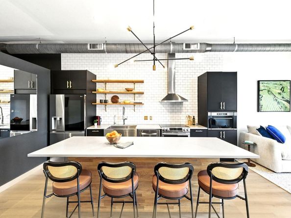 2124 E 6th ST 418, Austin TX 78702