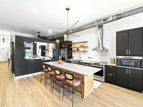 2124 E 6th ST 418, Austin TX 78702