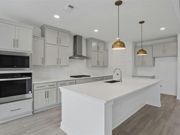 8100 Royal Mint CV, Lago Vista TX 78645