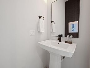 2941 E 14th ST 2, Austin TX 78702