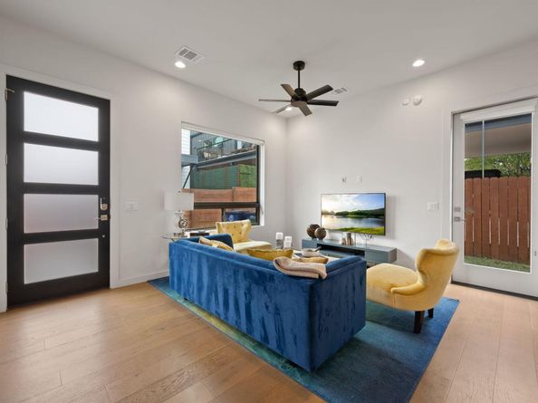 2941 E 14th ST 2, Austin TX 78702