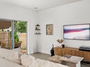 1213 Eleanor ST B, Austin TX 78721