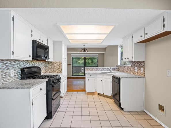 6009 Cannon Mountain DR, Austin TX 78749