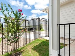 9504 Grapevine Leaf DR, Manor TX 78653