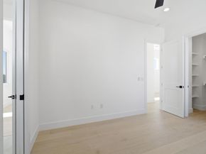 400 Post Road DR, Austin TX 78704