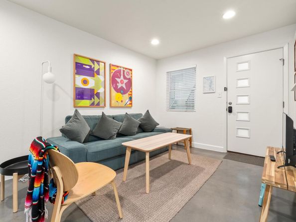 807 Blanco ST 204, Austin TX 78703