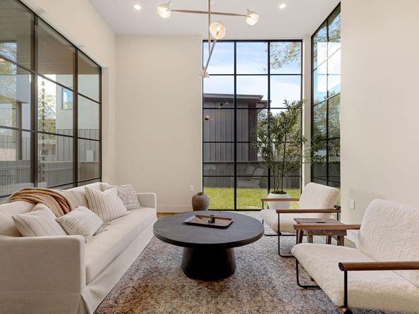 4412 Banister LN 2, Austin TX 78745