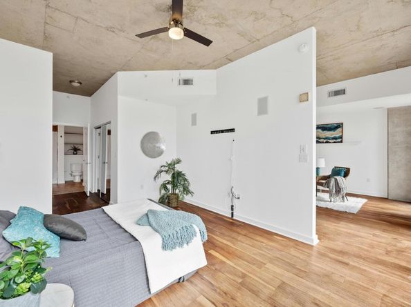 360 Nueces ST 1407, Austin TX 78701