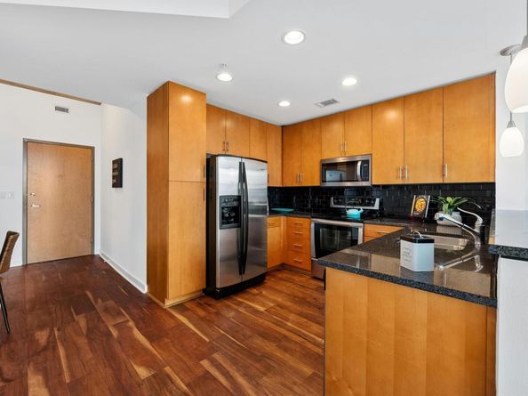 360 Nueces ST 1407, Austin TX 78701