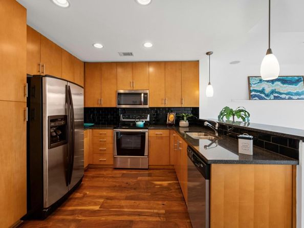 360 Nueces ST 1407, Austin TX 78701