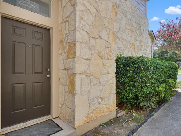 7501 Shadowridge Run 105, Austin TX 78749