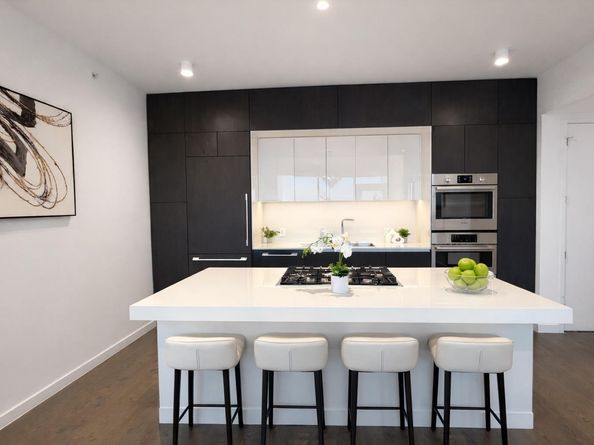 313 W 17th ST 2301, Austin TX 78701