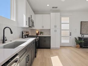 2608 Bristol DR B, Austin TX 78723