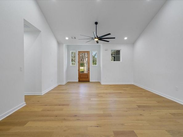 11007 Fourth ST, Jonestown TX 78645