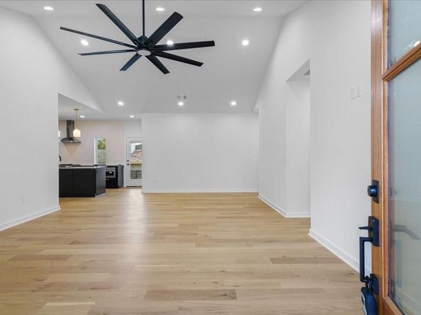 11007 Fourth ST, Jonestown TX 78645