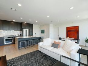1600 S 1st ST 403, Austin TX 78704