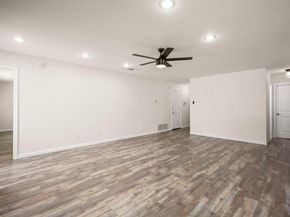 110 W Garrett RUN, Austin TX 78753
