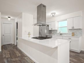 110 W Garrett RUN, Austin TX 78753