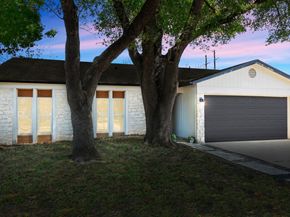 110 W Garrett RUN, Austin TX 78753