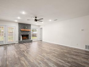 110 W Garrett RUN, Austin TX 78753