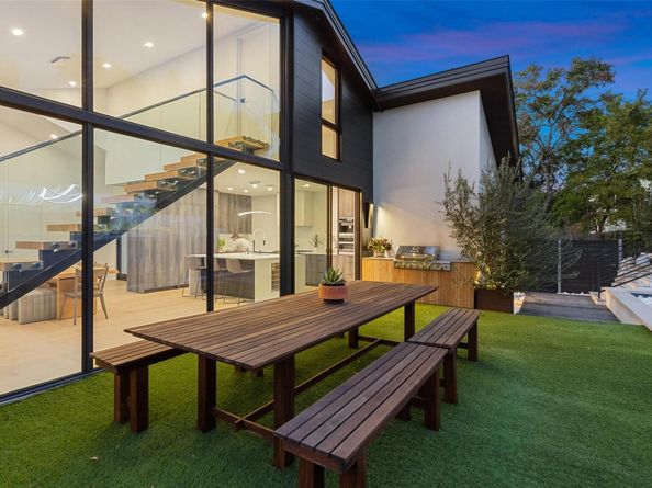 2503 Dip CV, Austin TX 78704