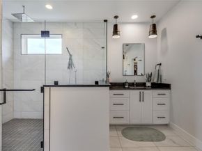 432 Venture BLVD S, Point Venture TX 78645