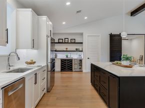 432 Venture BLVD S, Point Venture TX 78645