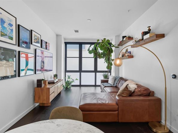 800 Embassy DR 320, Austin TX 78702