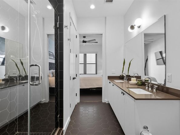 800 Embassy DR 320, Austin TX 78702