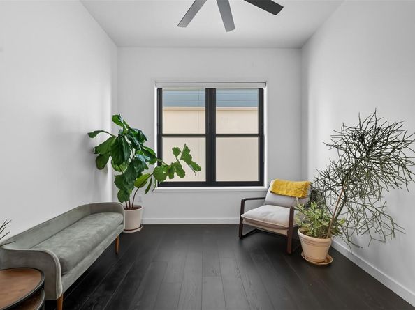 800 Embassy DR 320, Austin TX 78702