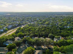 8920 W Hove LOOP, Austin TX 78749