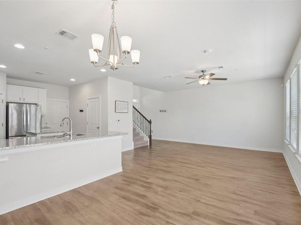 1101 E Parmer LN 331, Austin TX 78753