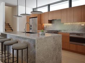 1002 W Johanna ST 1, Austin TX 78704