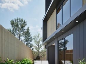 1002 W Johanna ST 1, Austin TX 78704
