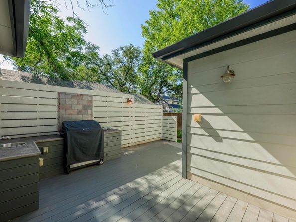 815 W Gibson ST W, Austin TX 78704