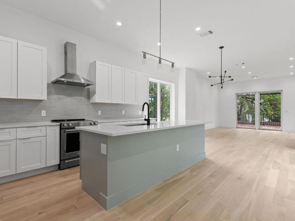 1702 Hartford RD, Austin TX 78703
