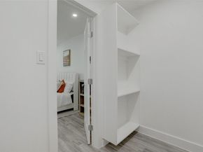 1200 E 52nd ST 205, Austin TX 78723