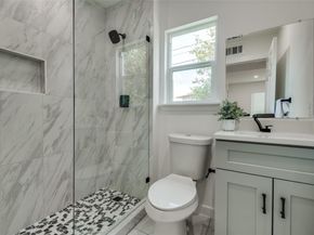 1200 E 52nd ST 205, Austin TX 78723