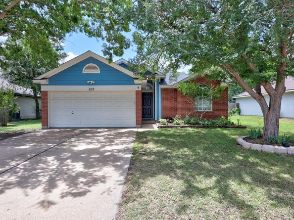 803 Sparkling Brook LN, Leander TX 78641