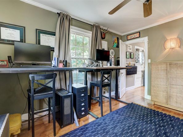 809 E 44th ST, Austin TX 78751