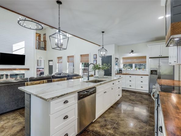 20008 Victoria Chase RD, Lago Vista TX 78645