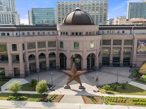 313 W 17th ST 1104, Austin TX 78701