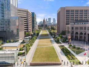 313 W 17th ST 1104, Austin TX 78701