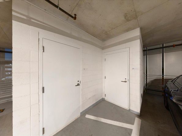 313 W 17th ST 1104, Austin TX 78701