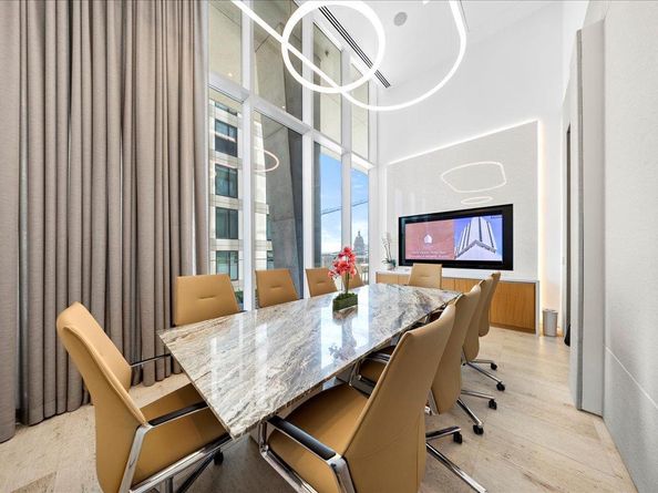 313 W 17th ST 1104, Austin TX 78701