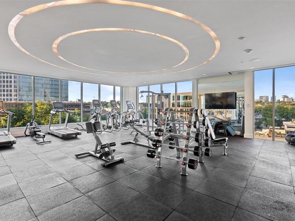 501 West Ave 904, Austin TX 78701