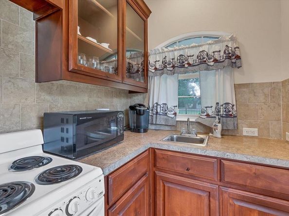 18609 Venture DR, Point Venture TX 78645