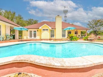 18609 Venture DR